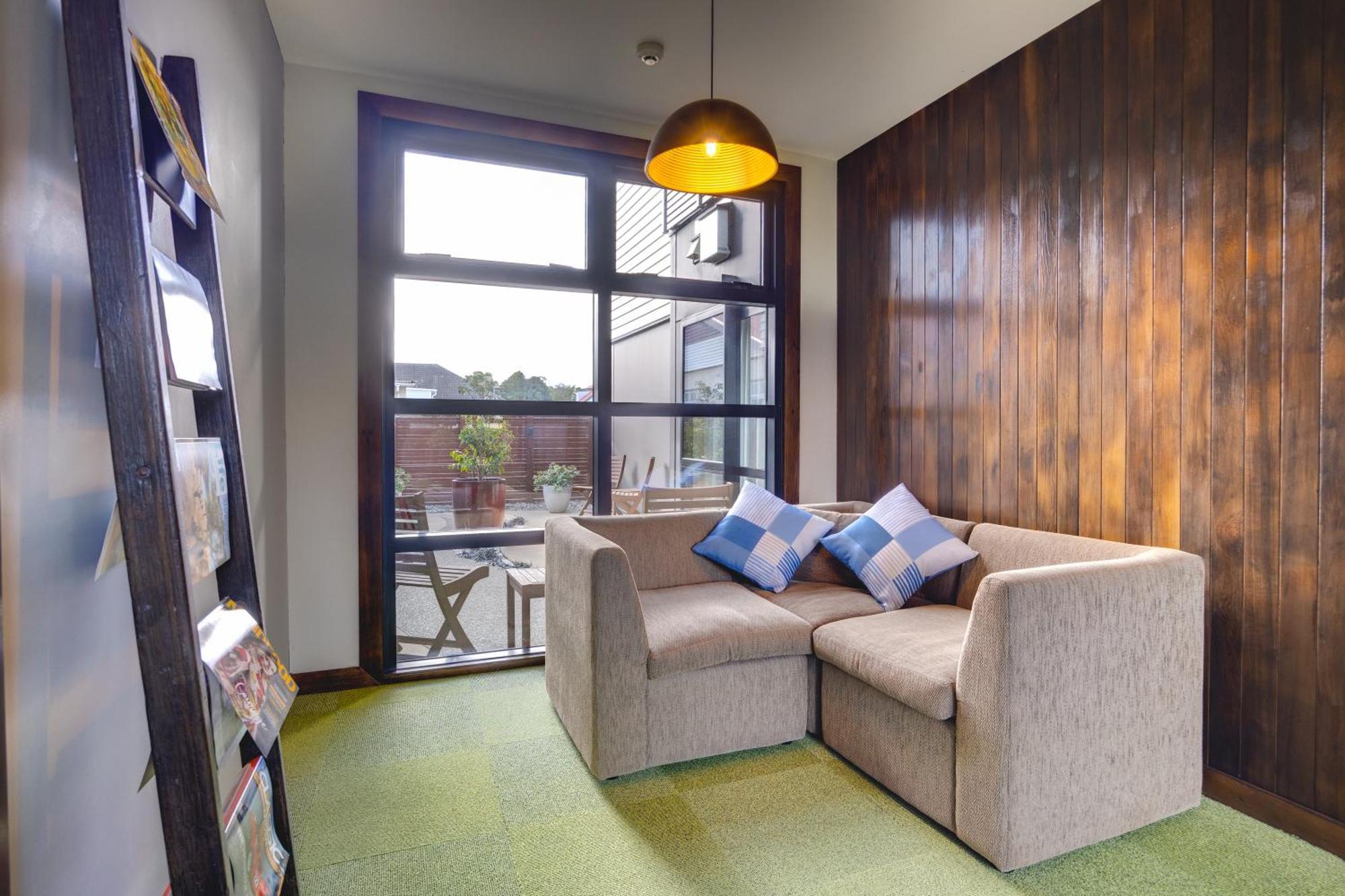 Ava Lodge Lower Hutt Extérieur photo